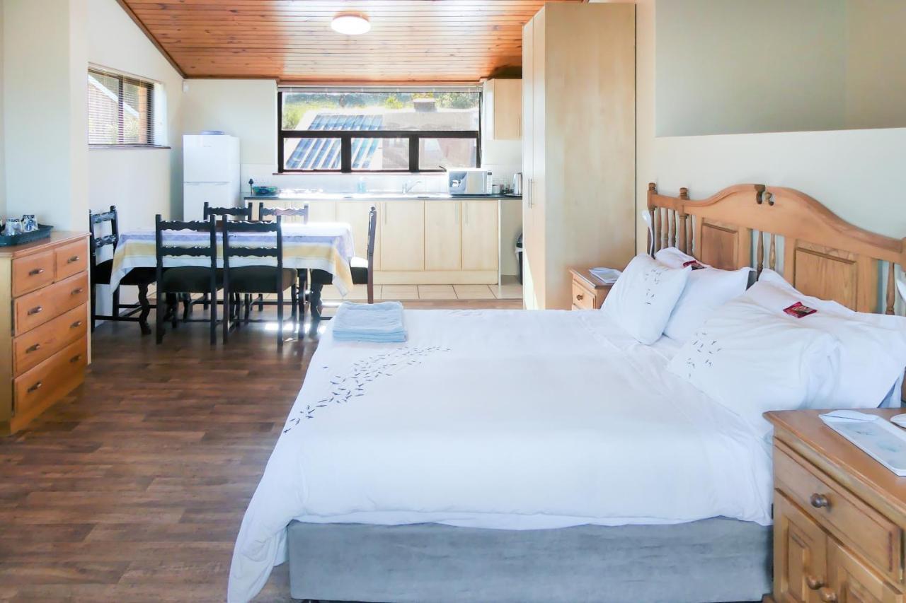 Shalom Self Catering Hotel Kleinmond Exterior foto
